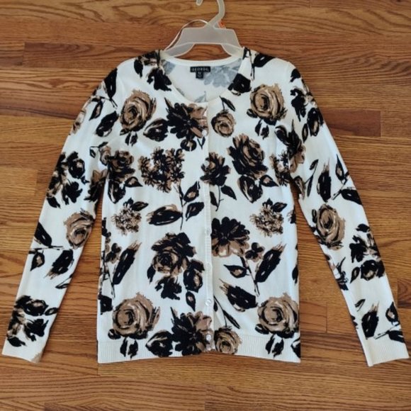 GEORGE WHITE BACKGROUND BLACK/TAN FLORAL CARDIGAN BUTTON UP SWEATER SIZE S NWOT - Picture 1 of 5